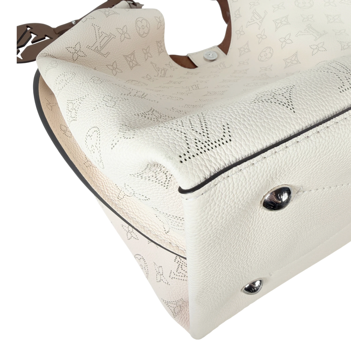 Louis Vuitton Carmel Hobo Mahina leer Crème Beige zilver