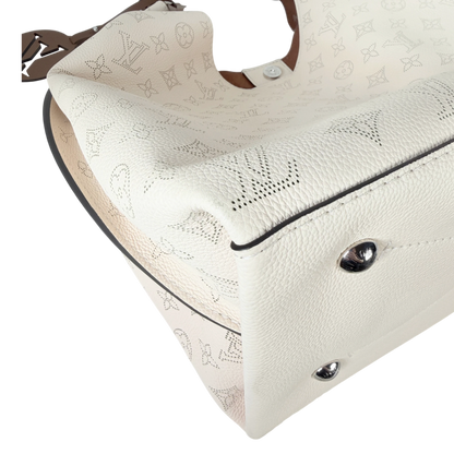 Louis Vuitton Carmel Hobo Mahina leer Crème Beige zilver