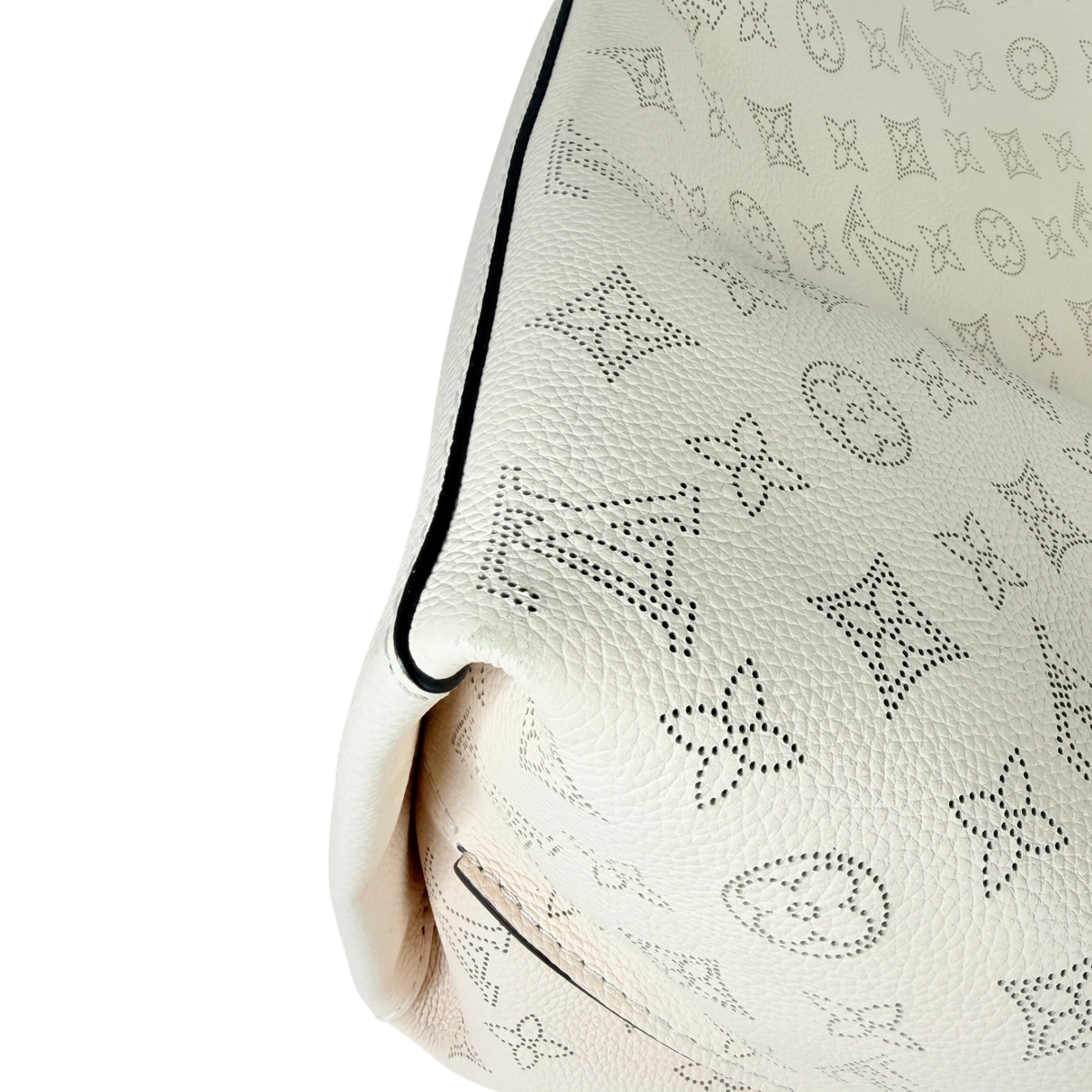 Louis Vuitton Carmel Hobo Mahina leer Crème Beige zilver