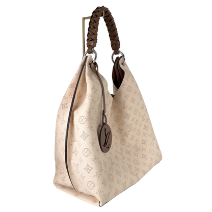 Louis Vuitton Carmel Hobo Mahina leer Crème Beige zilver