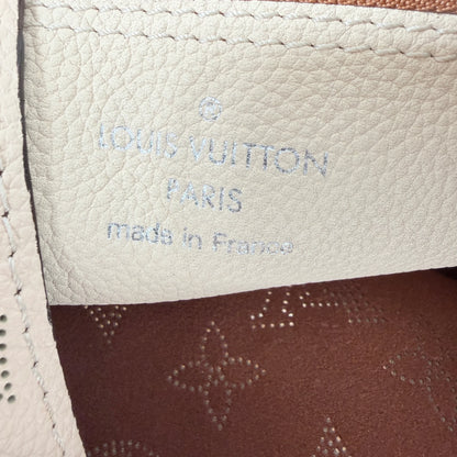Louis Vuitton Carmel Hobo Mahina leer Crème Beige zilver