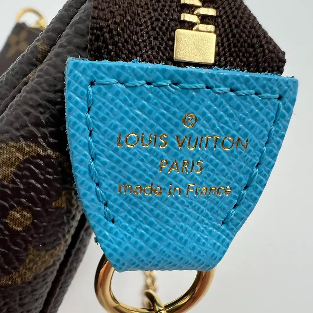 Louis Vuitton Mini Pochette Accessoires Vivienne Holiday Monogram Canvas/Blau Fullset / neu Louis Vuitton