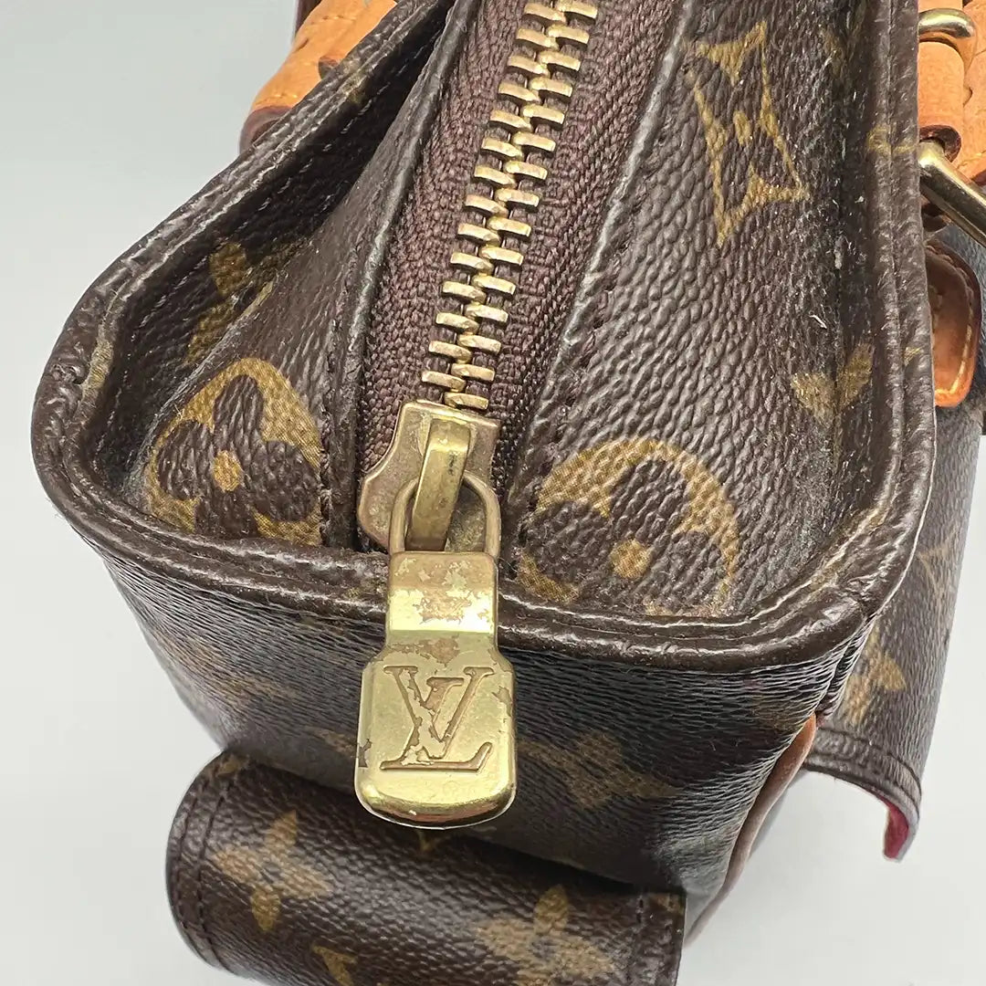 Louis Vuitton Multipli Cite GM Monogram Canvas / akzeptabel Louis Vuitton