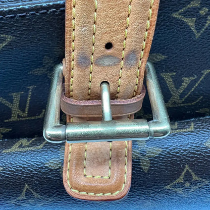 Louis Vuitton Multipli Cite GM Monogram Canvas / akzeptabel Louis Vuitton