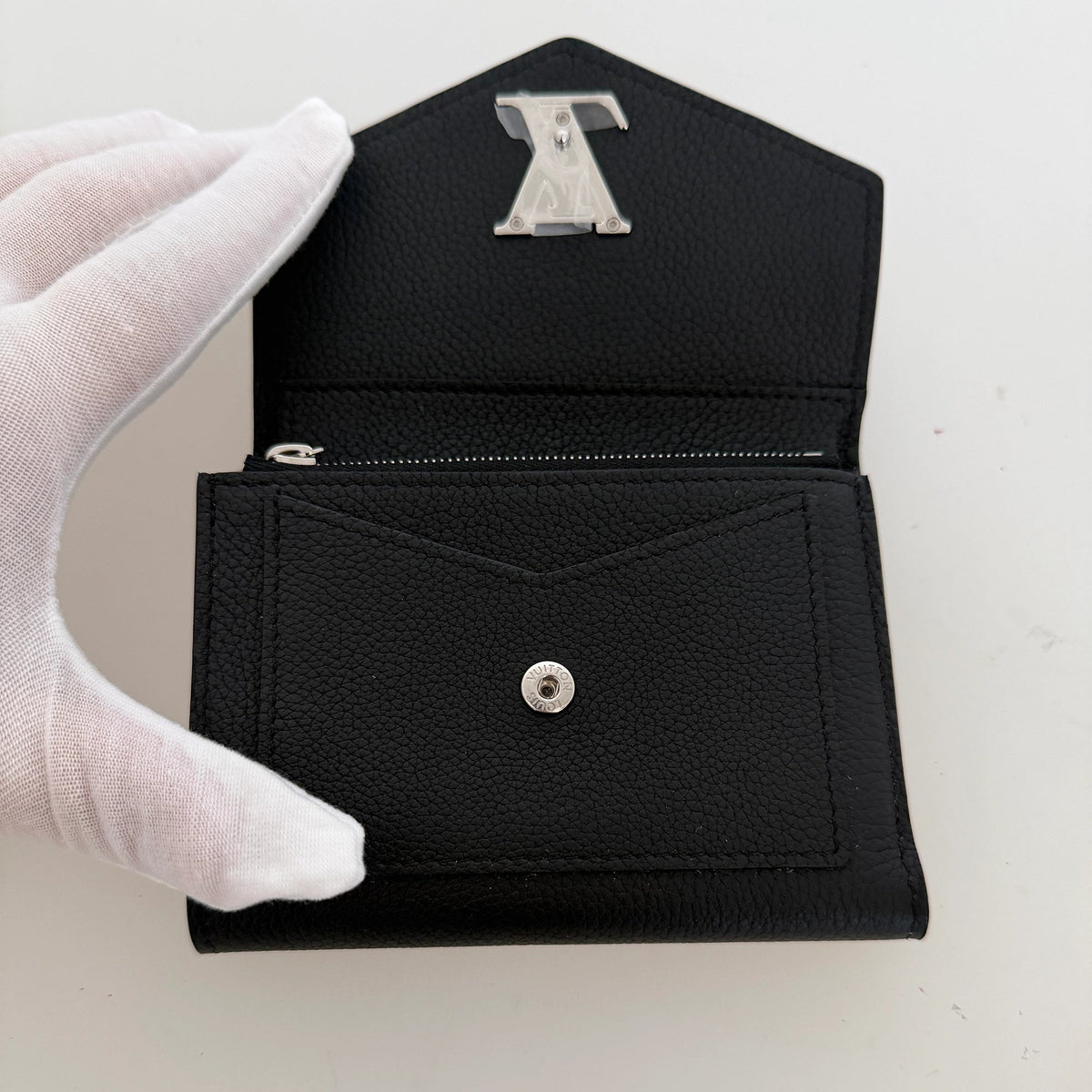Louis Vuitton Mylockme Compact Wallet schwarz Leder / neuwertig Louis Vuitton