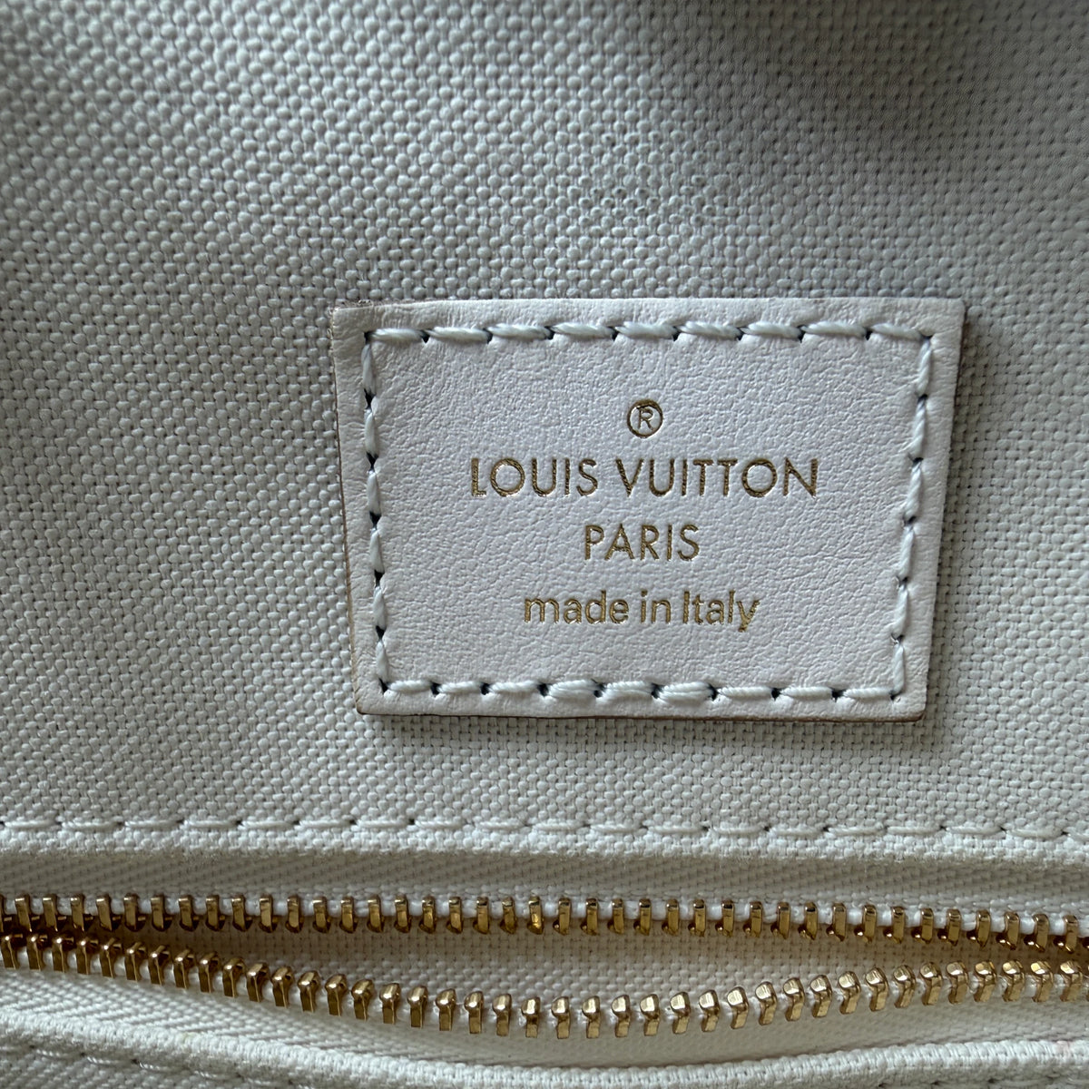 Louis Vuitton OnTheGo MM Spring in the City Empreinte Khaki Beige – Ansicht 7