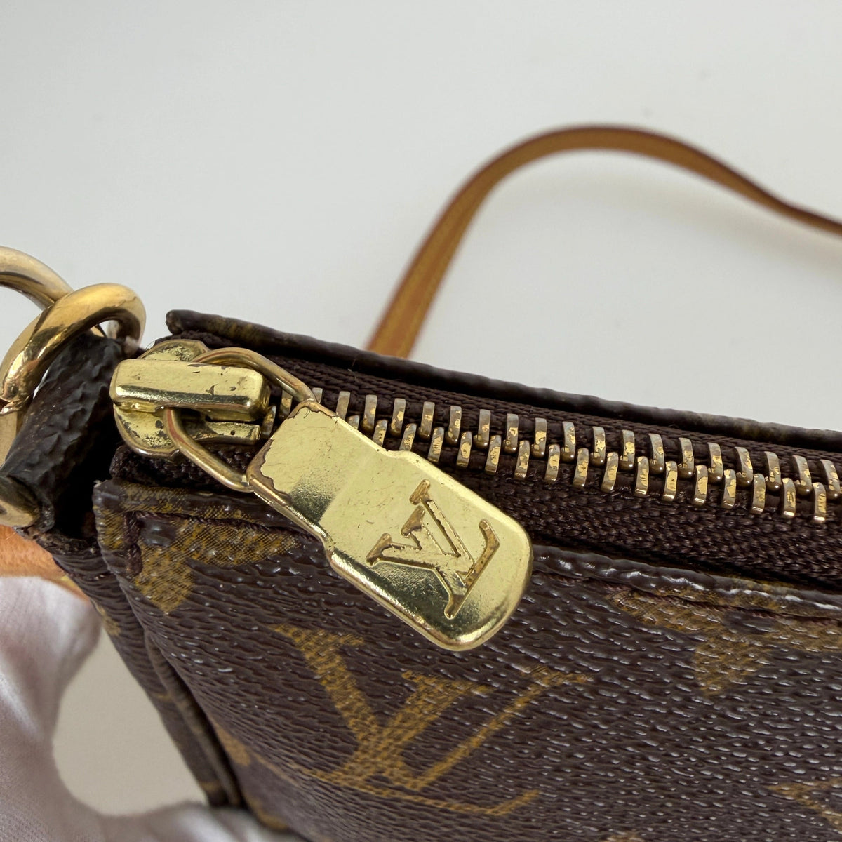 Louis Vuitton Pochette Accessoires Monogram Canvas braun / sehr gut Louis Vuitton
