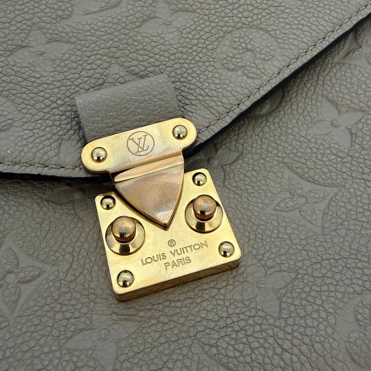Louis Vuitton Pochette Métis Empreinte Leder tourterelle / gut Louis Vuitton