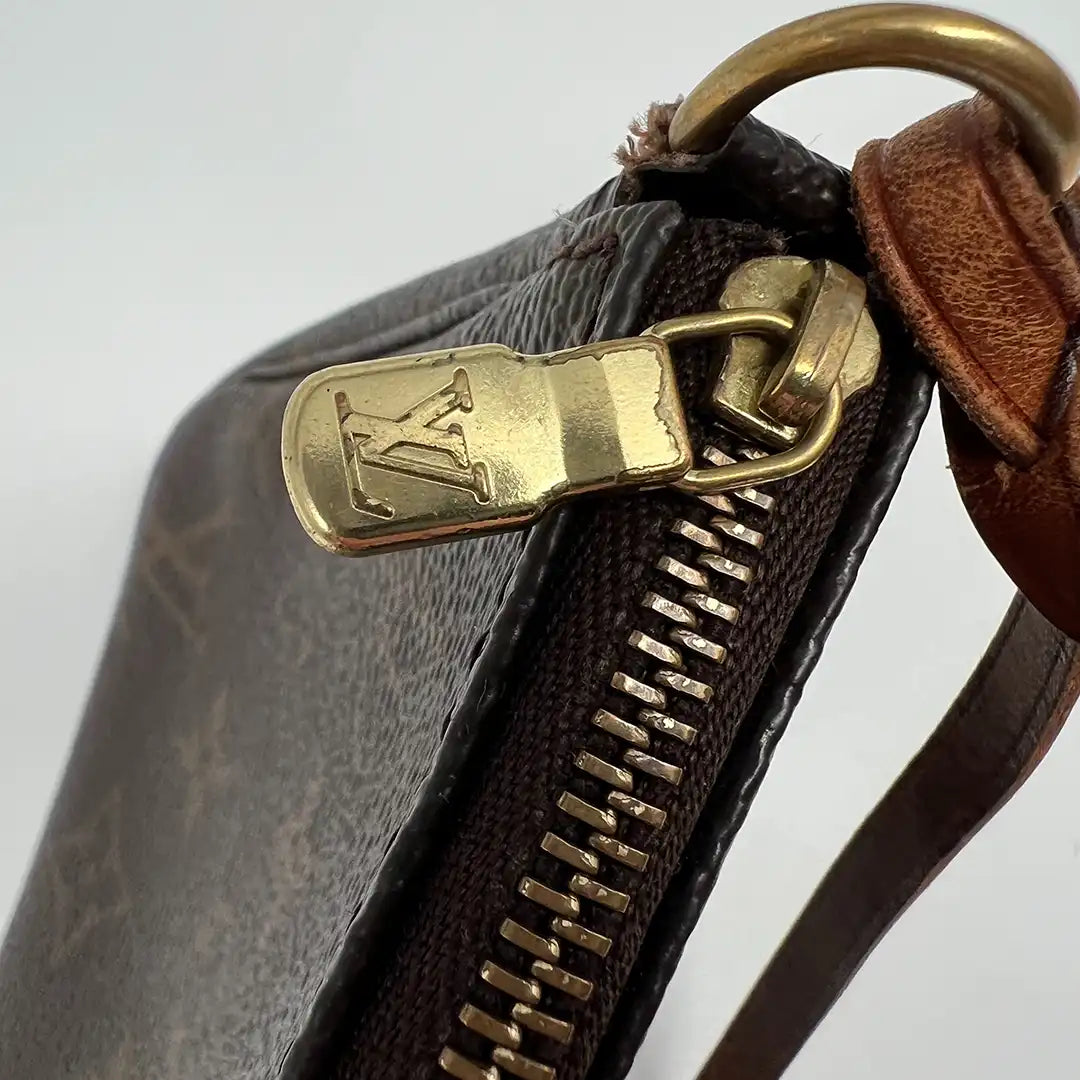 Louis Vuitton Pochette Accessoires Monogram Canvas  M51980 Braun / gut Louis Vuitton