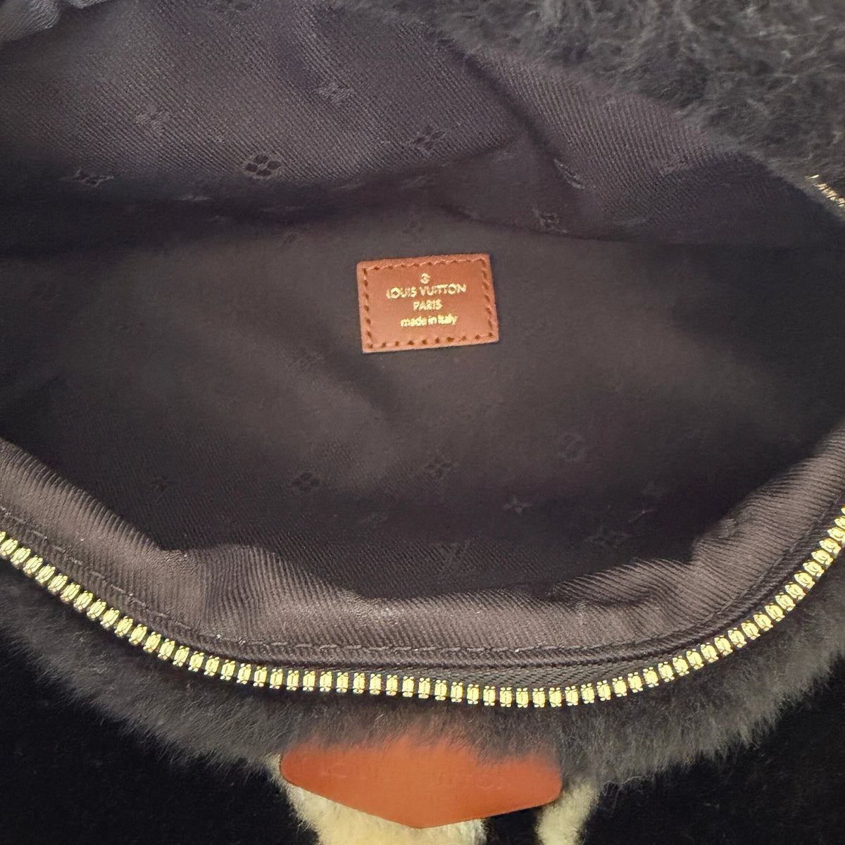 Louis Vuitton Shearling Monogram Bumbag Chocolate Cream Fullset / neuwertig Louis Vuitton