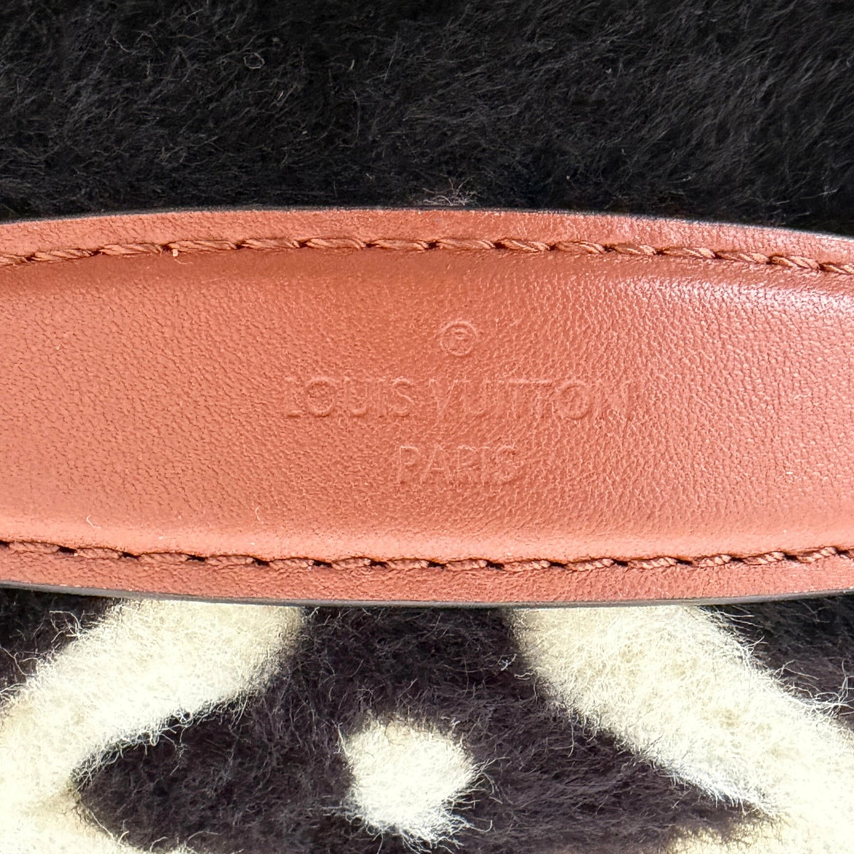 Louis Vuitton Shearling Monogram Bumbag Chocolate Cream Fullset / neuwertig Louis Vuitton