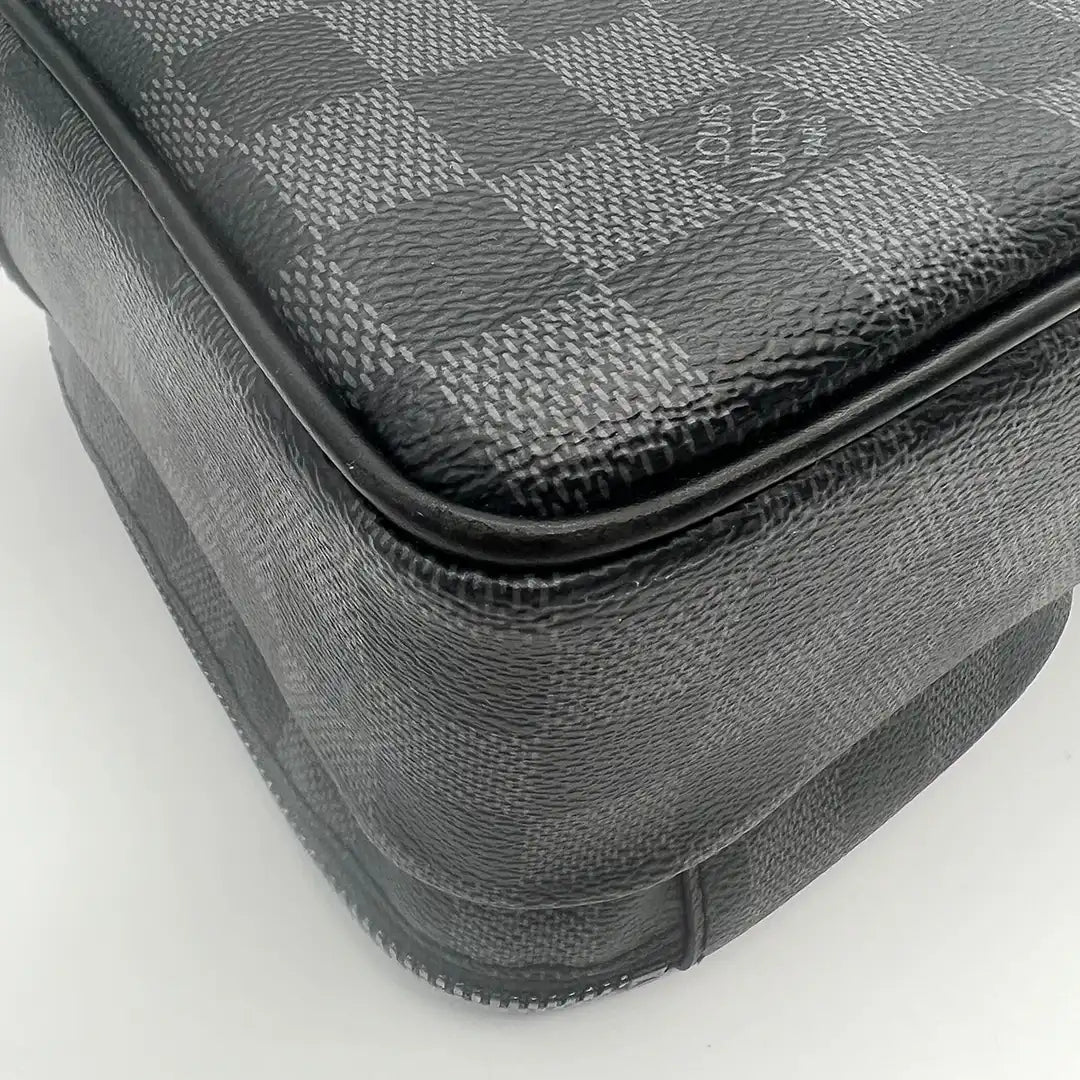 Louis Vuitton Utility Messenger Damier Graphite Fullset / sehr gut SONDERANGEBOT Louis Vuitton