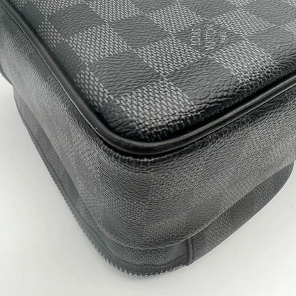 Louis Vuitton Utility Messenger Damier Graphite Fullset / sehr gut SONDERANGEBOT Louis Vuitton