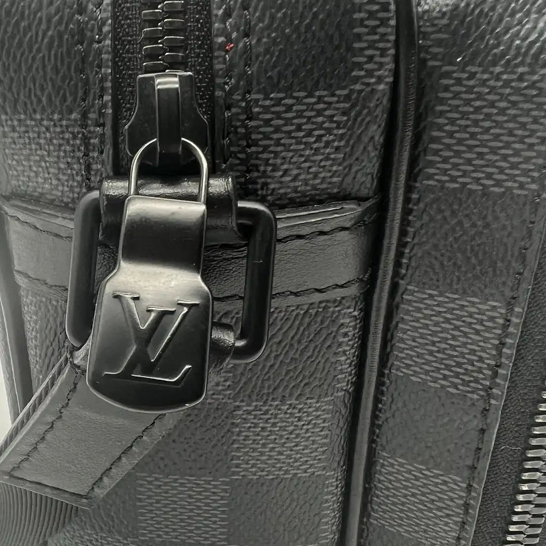 Louis Vuitton Utility Messenger Damier Graphite Fullset / sehr gut SONDERANGEBOT Louis Vuitton