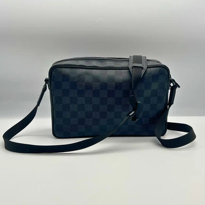 Louis Vuitton Utility Messenger Damier Graphite Fullset / sehr gut SONDERANGEBOT Louis Vuitton