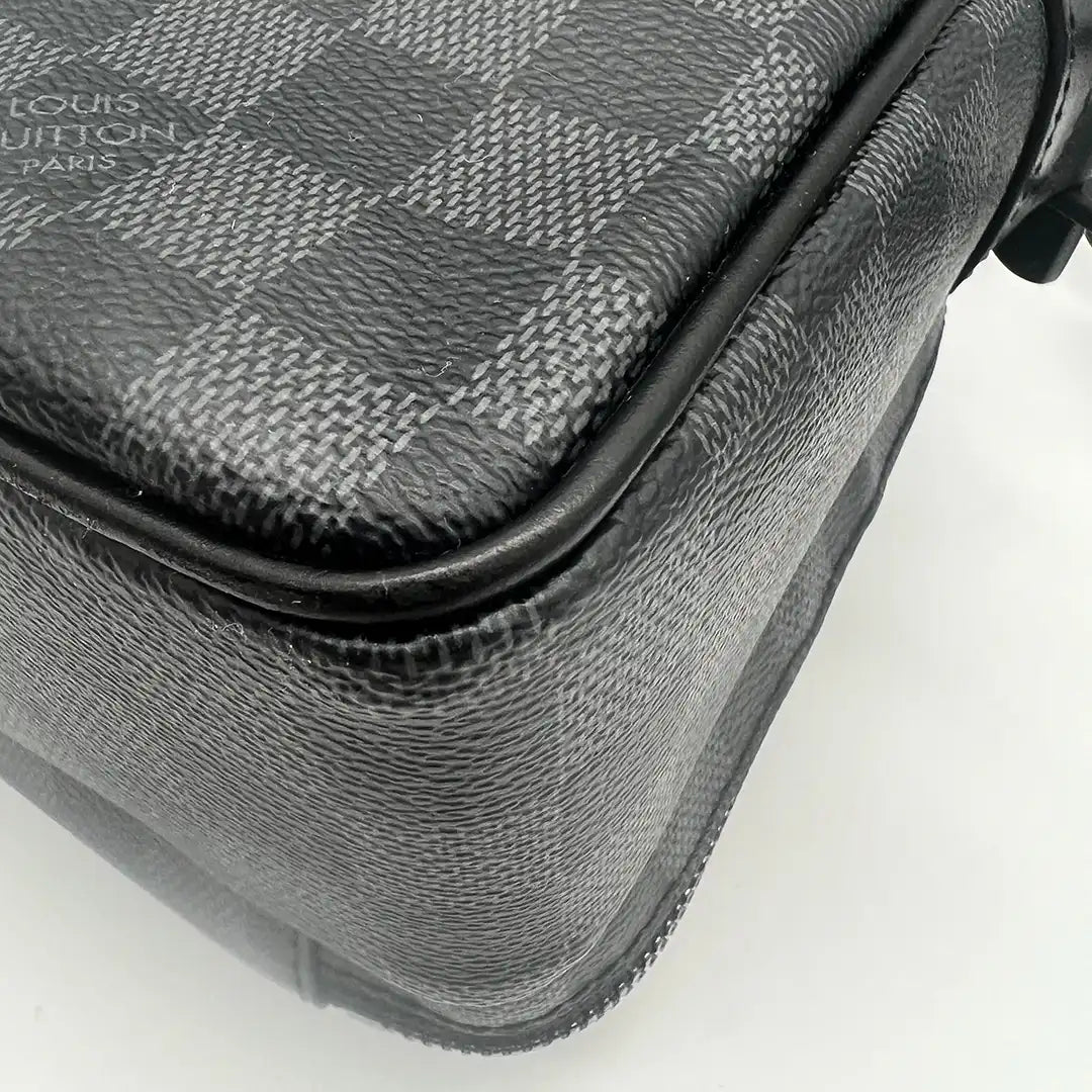 Louis Vuitton Utility Messenger Damier Graphite Fullset / sehr gut SONDERANGEBOT Louis Vuitton