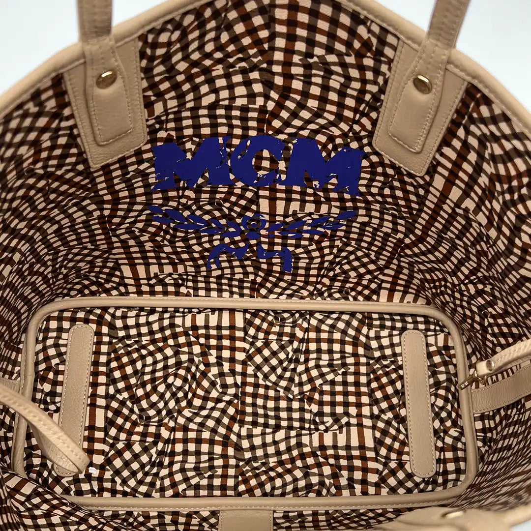 MCM Liz Wendeshopper Beige Visetos mit großer abnehmbare Pouch / neuwertig MCM