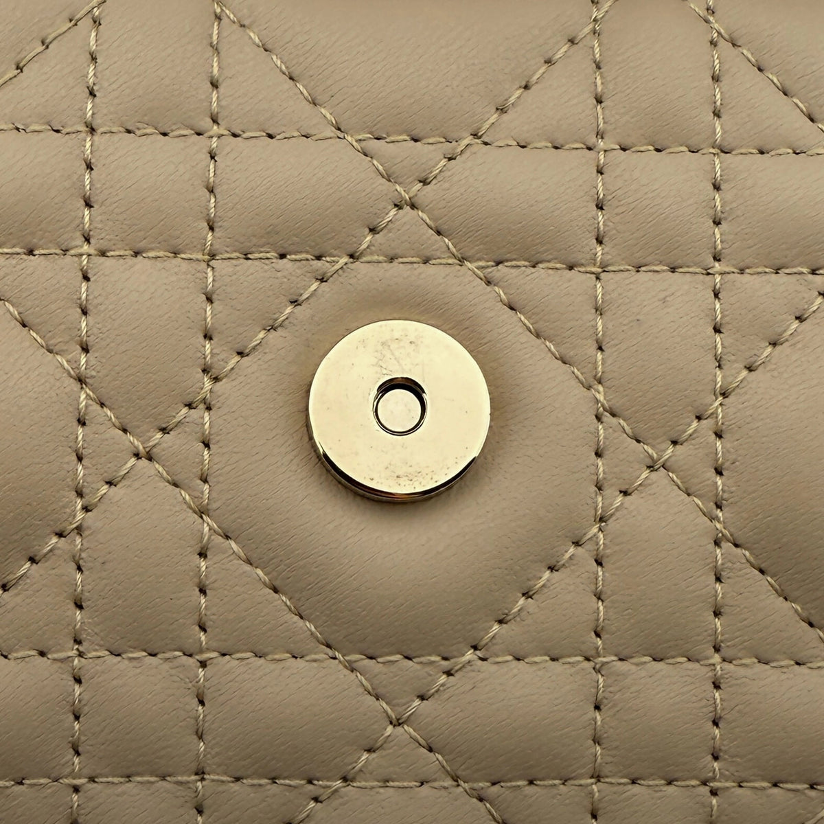Dior My Dior Daily Pouch mit Kette Puderbeige Fullset / sehr gut Dior