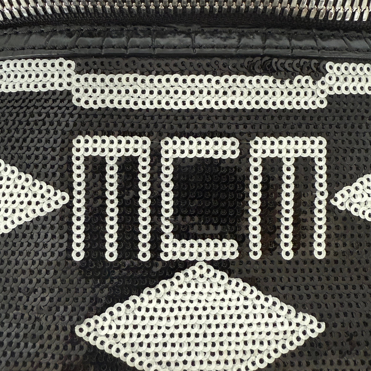 MCM Geo Croco Umhängetasche mit Pailetten Schwarz / neuwertig MCM