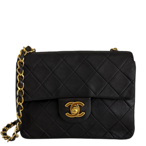 Chanel Timeless Mini Classic Flap zwart GHW Vintage