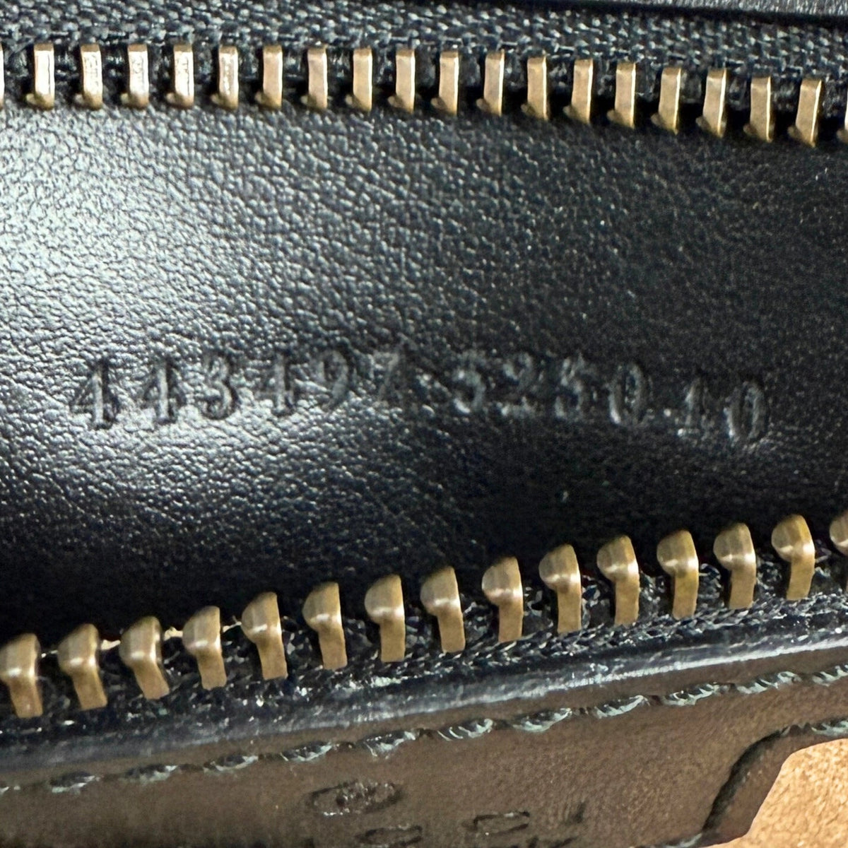 Gucci Kleine GG Marmont Schultertasche Schwarz / neuwertig Gucci