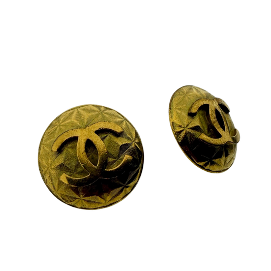 Chanel Coco Mark Matelassé Clip on Ohrringe Gold