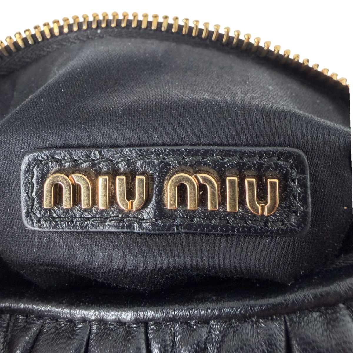 Miu Miu Wander Hobo Bag klein Nappaleder Schwarz MIU MIU