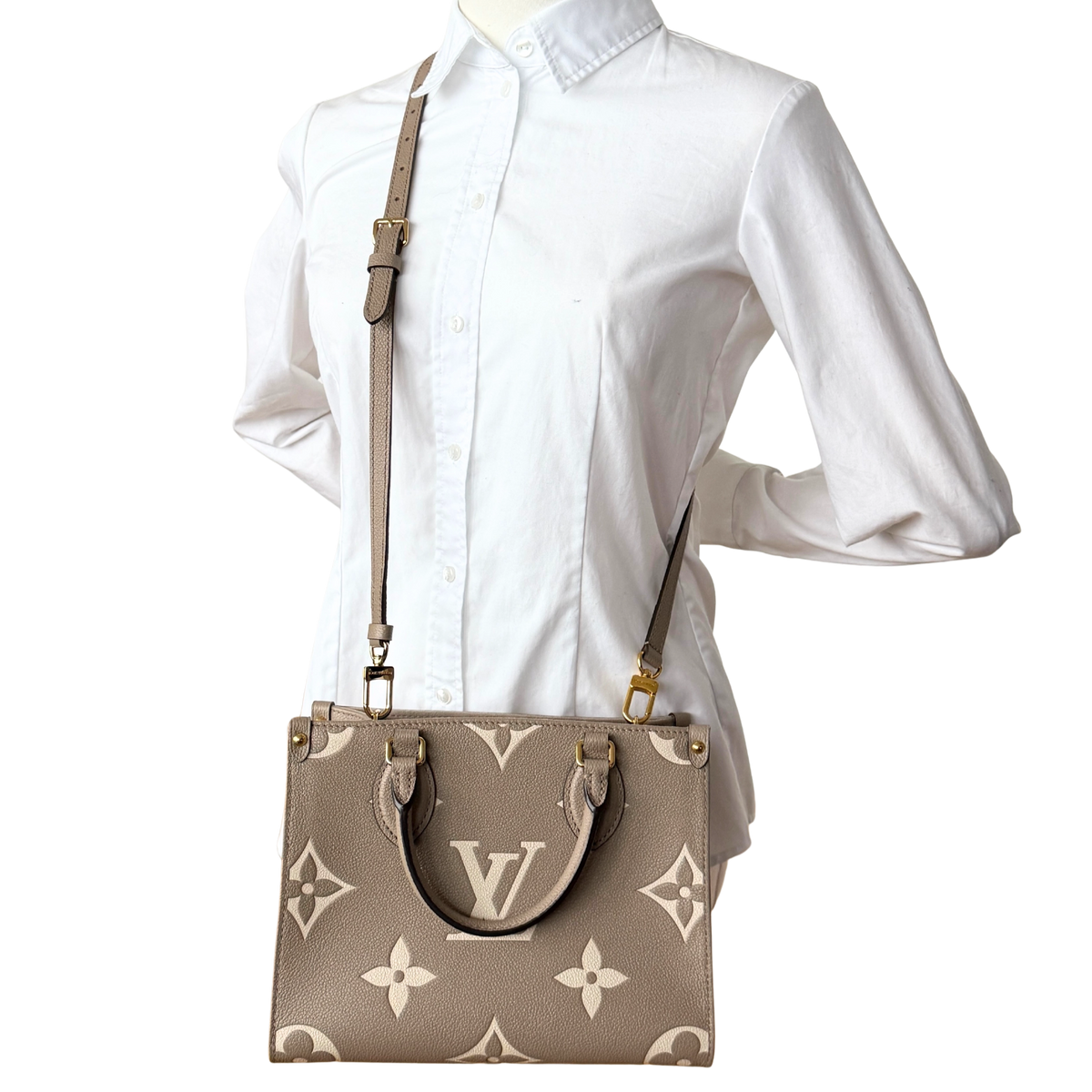 Louis Vuitton OnTheGo PM Monogram Empreinte Tourterelle / Creme / sehr gut Louis Vuitton