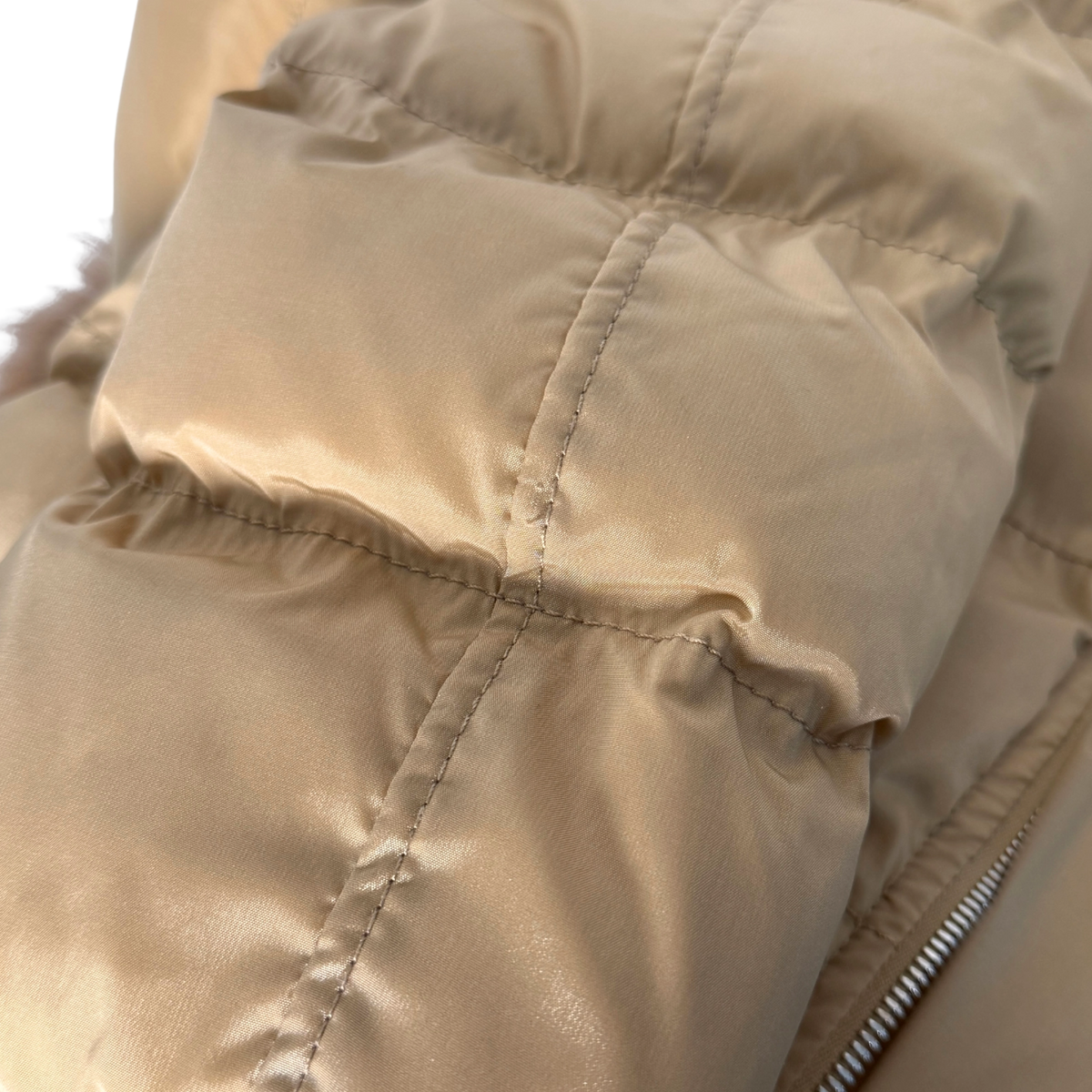 Prada donsjas maat 44 beige