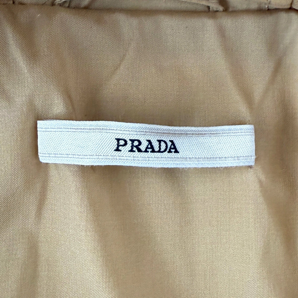 Prada donsjas maat 44 beige