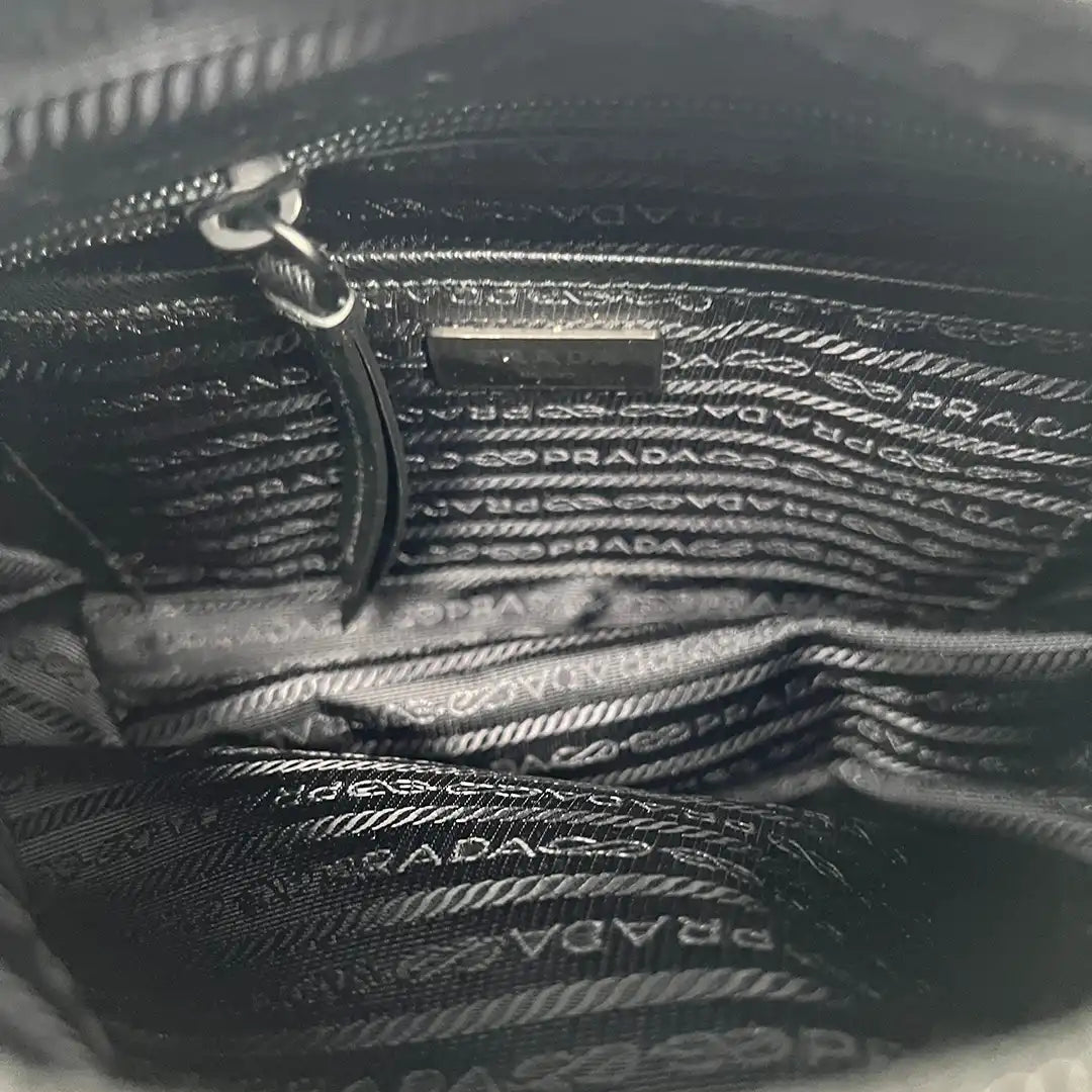 Prada New Vela Umhängetasche Nero all black / sehr gut Prada