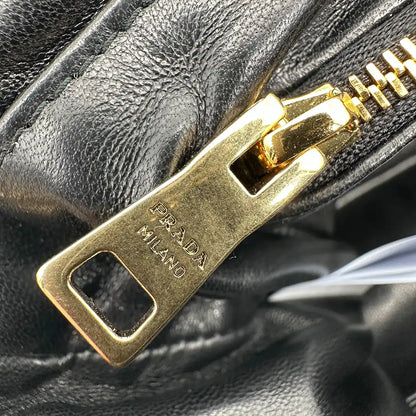Prada Puffer Bag Nappa Lammleder schwarz / neuwertig Prada