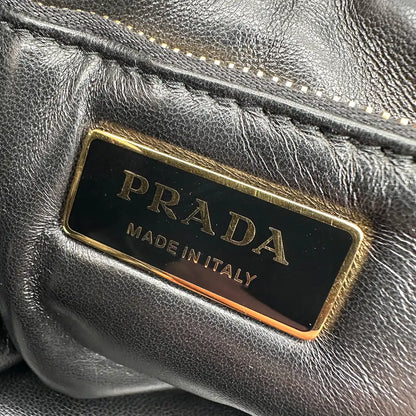 Prada Puffer Bag Nappa Lammleder schwarz / neuwertig Prada