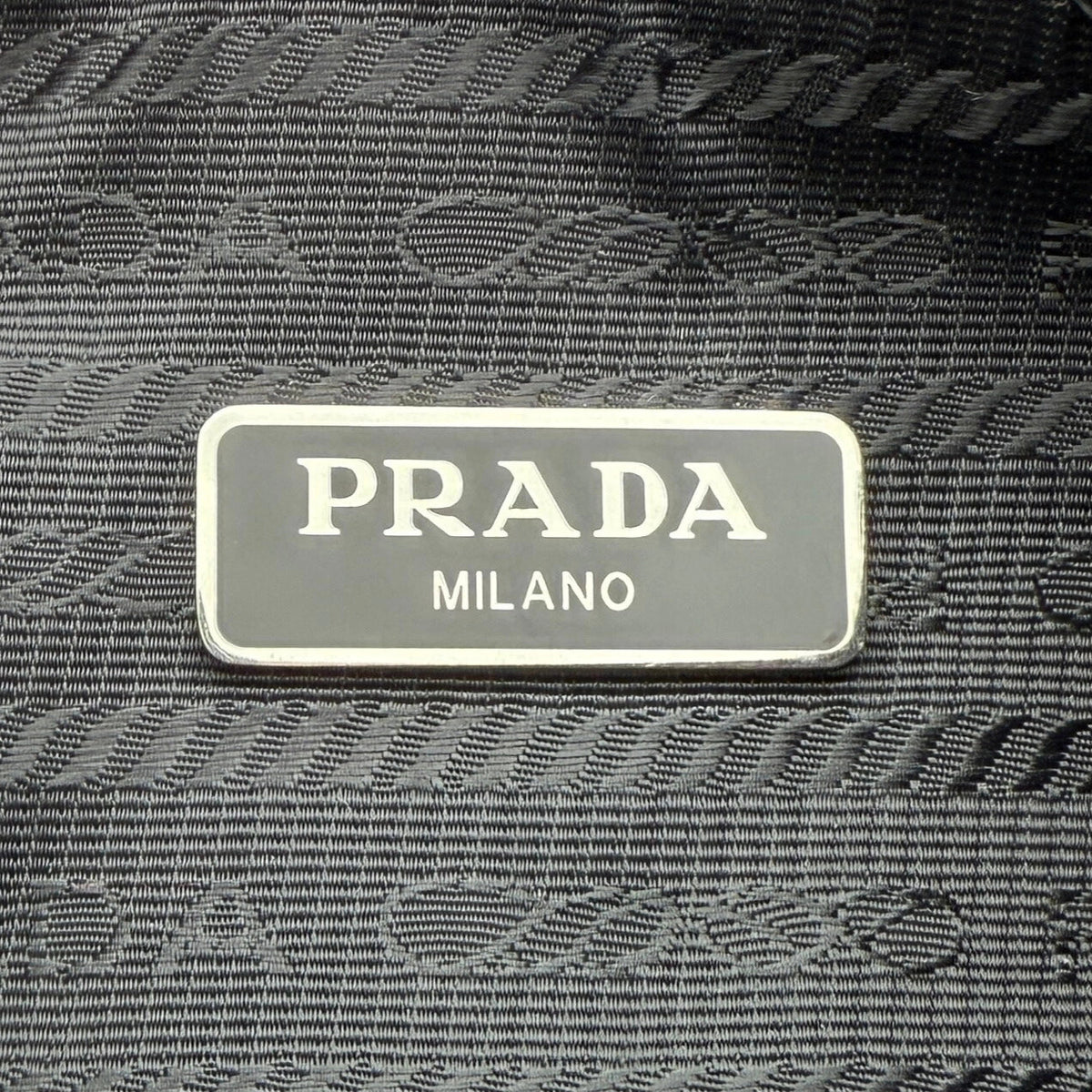 Prada Re-Edition 2005 aus Re-Nylon Schwarz / neuwertig Prada