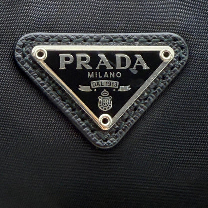 Prada Re-Edition 2005 aus Re-Nylon Schwarz / neuwertig Prada