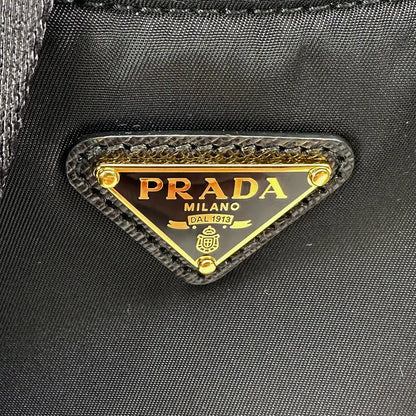 Prada Re-Edition 2005 Nylontasche schwarz gold Fullset / neu Prada