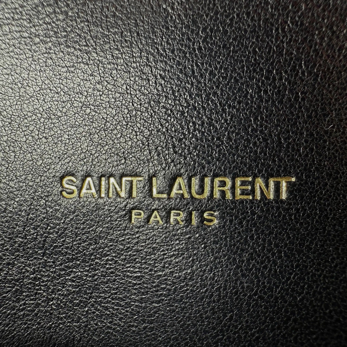 Saint Laurent Sade Puffer Clutch Tasche groß / sehr gut Saint Laurent