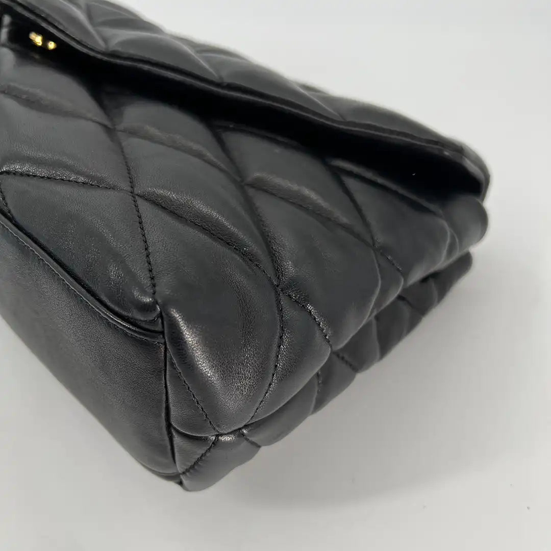 Saint Laurent Sade Puffer Clutch Tasche groß / sehr gut Saint Laurent
