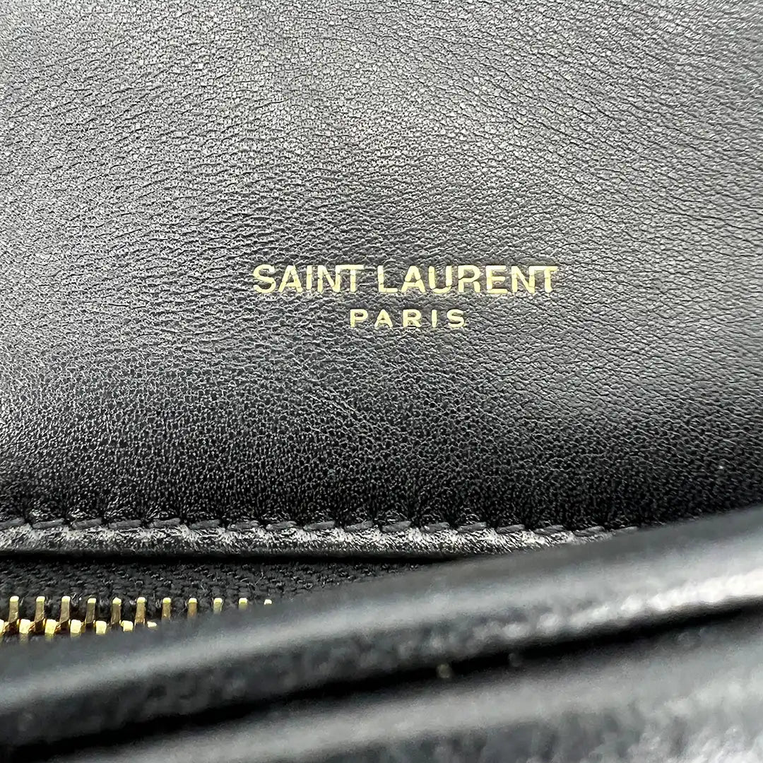 Saint Laurent Sade Puffer Clutch Tasche groß / sehr gut Saint Laurent