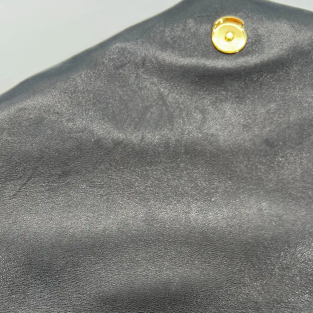 Saint Laurent Sade Puffer Clutch Tasche groß / sehr gut Saint Laurent