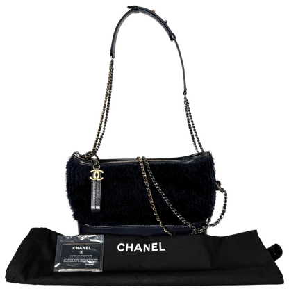 Chanel Gabrielle Hobo Bag klein Shearling Dunkelblau / gut Chanel