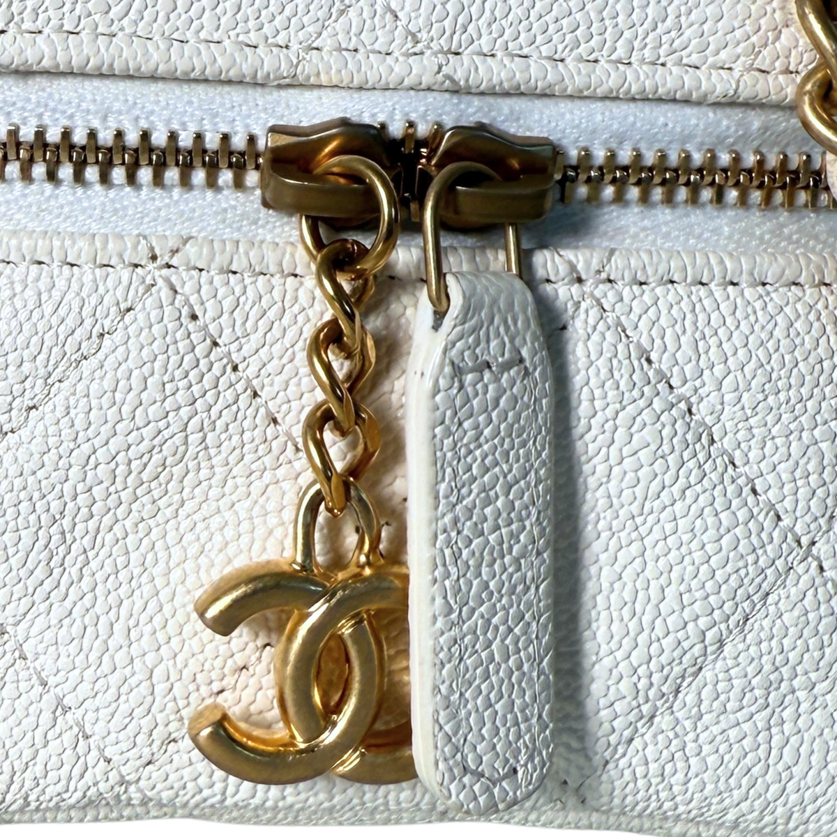 Chanel Mini Top Handle Vanity Tasche Weiß / sehr gut Chanel