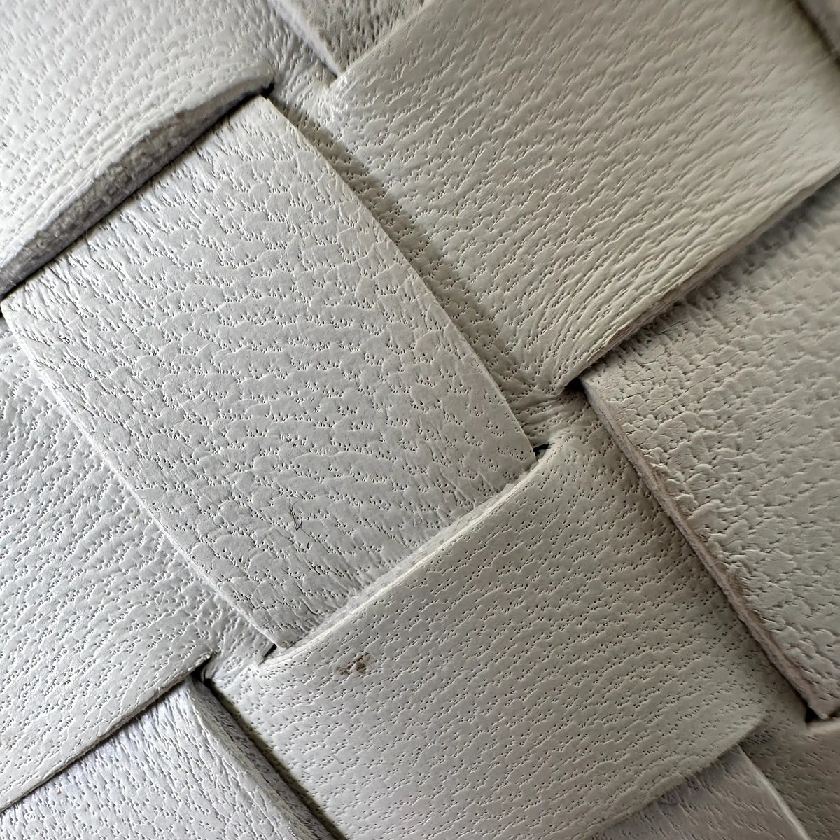 Bottega Veneta East/West Andiamo kleine Tote aus Intrecciato-Leder weiß 2023 / sehr gut Bottega Veneta