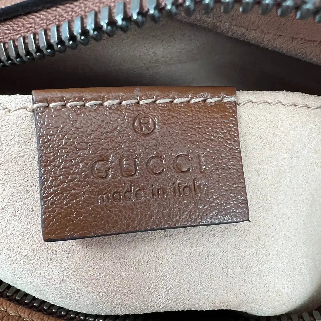 Gucci GG Marmont mittelgroß Matelassé-Leder Umhängetasche braun / sehr gut Gucci