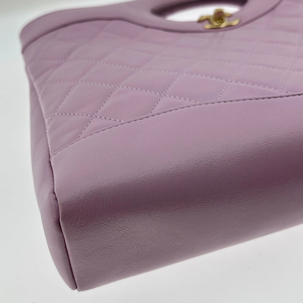 Chanel 31 light purple glänzendes Lammleder Shopper / sehr gut Louis Vuitton