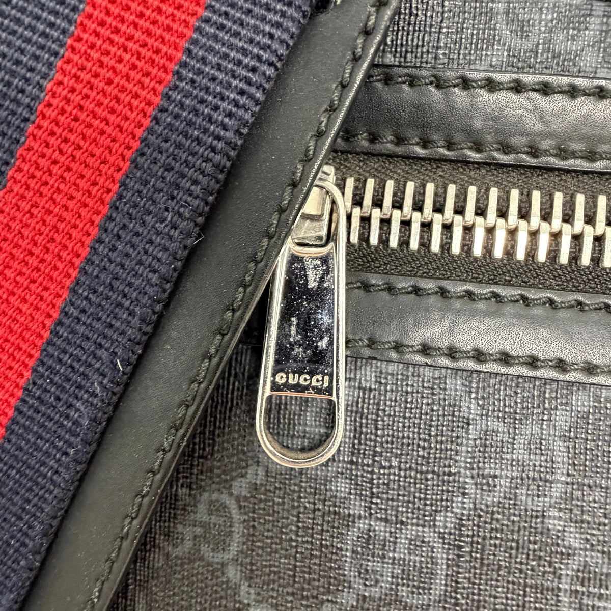 Gucci GG Supreme Messenger Bag navy / akzeptabel Gucci