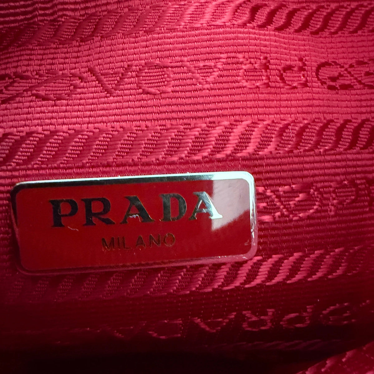 Prada Re-Edition 2000 Mini Bag rot Fullset / sehr gut Prada