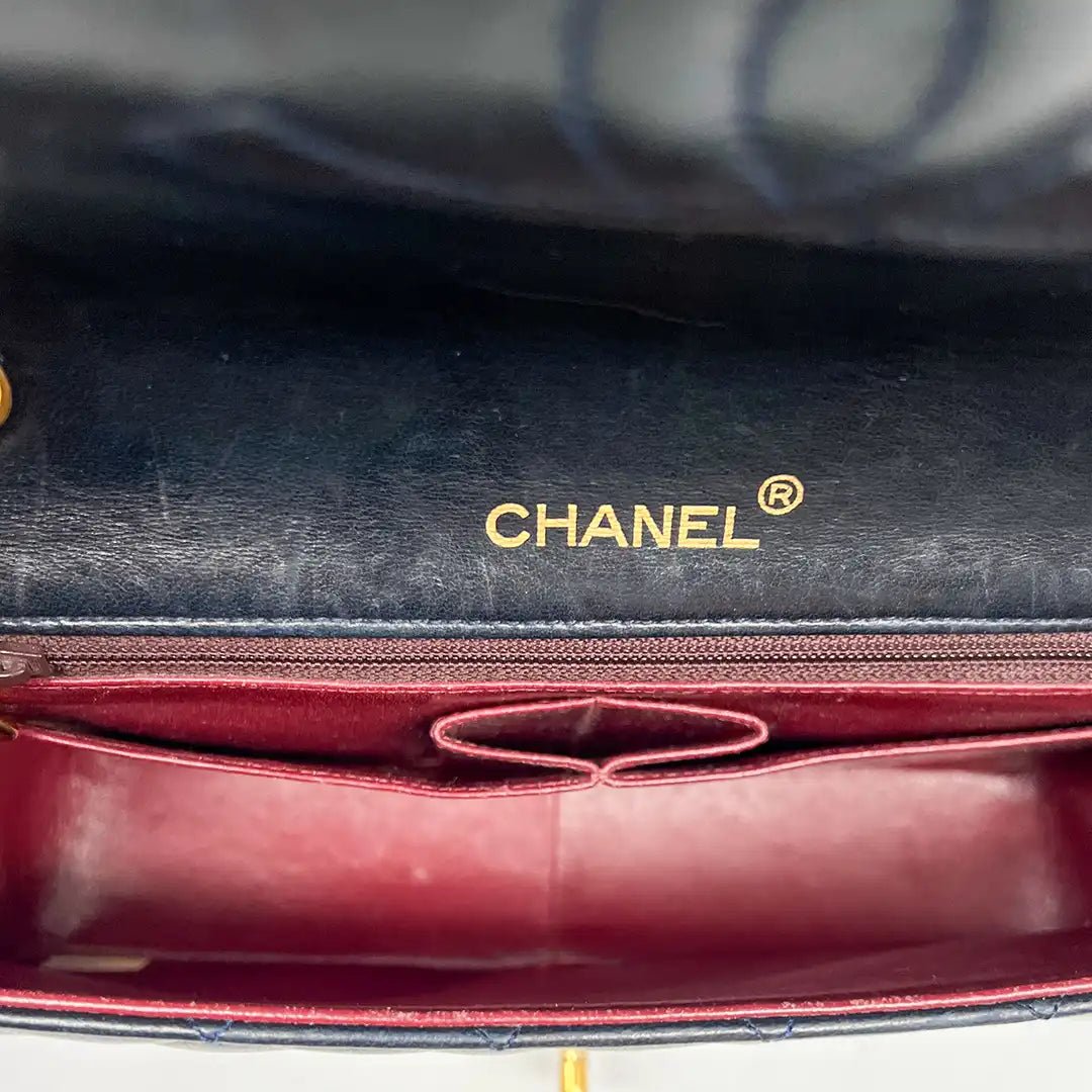 Chanel Timeless Single Flap Small dunkelblaues Lammleder / gut Produkt