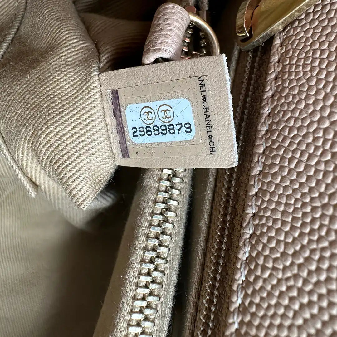 Chanel Coco Handle Medium Beige Caviar Leder Echsengriff Fullset / sehr gut Chanel