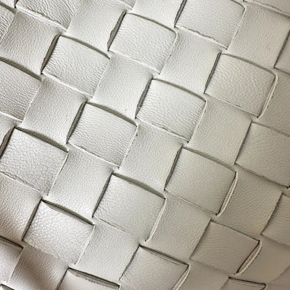 Bottega Veneta East/West Andiamo kleine Tote aus Intrecciato-Leder weiß 2023 / sehr gut Bottega Veneta